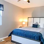5218 Beach Dr B